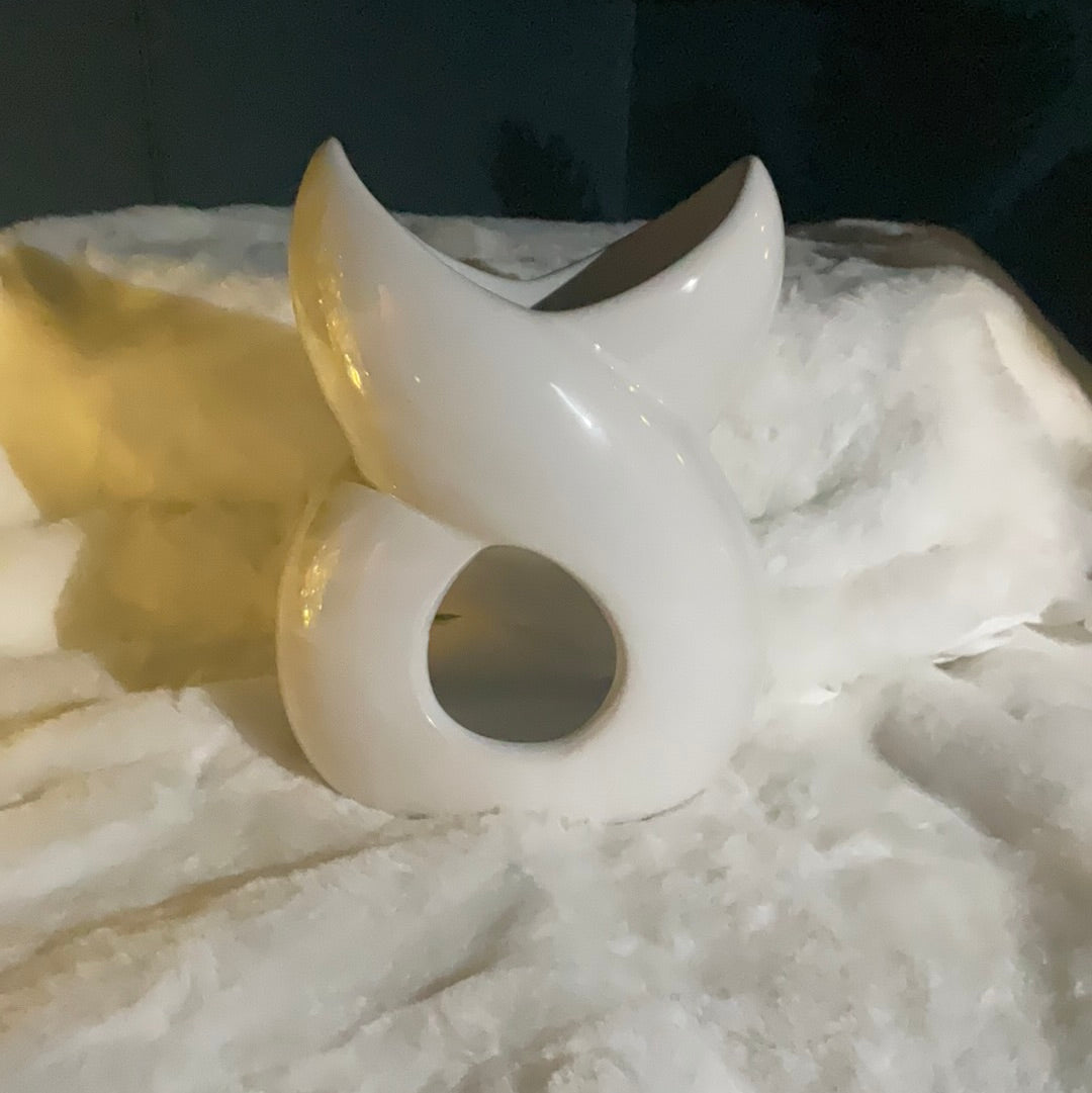 White Ceramic Twisted Scent Burner